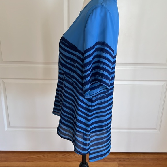 Vince silk stripe short sleeve blouse in French blue / navy - Picture 6 of 8